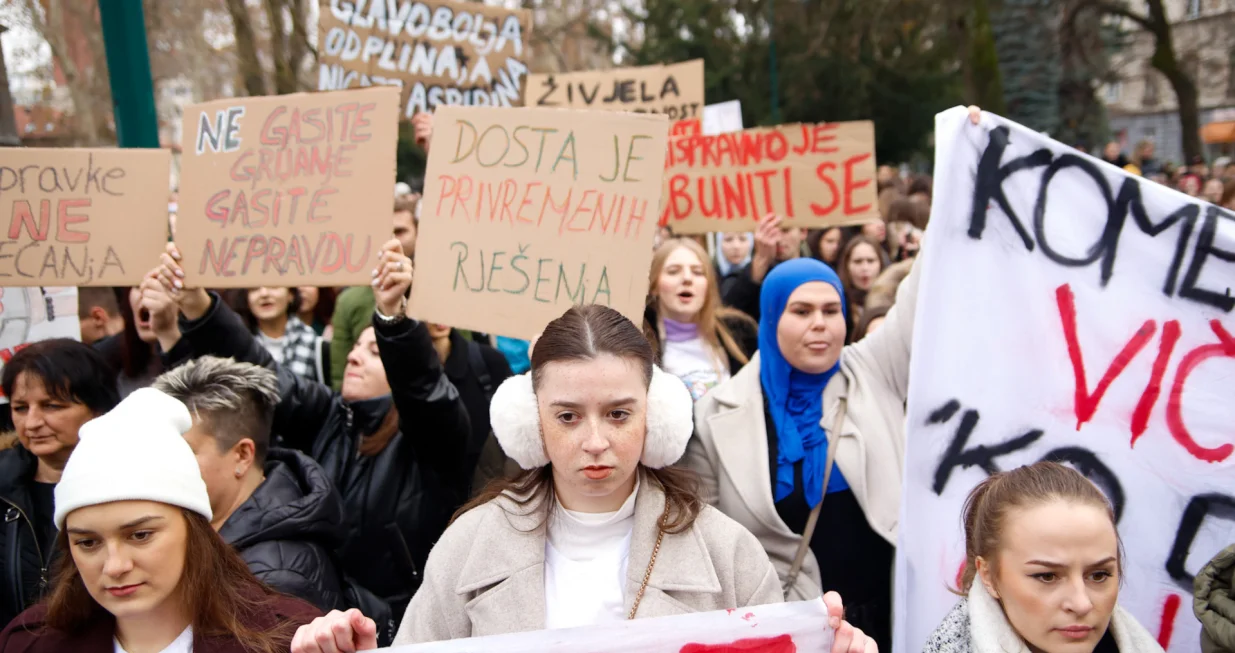 Protest studenata ispred zgrade Vlade KS/Damir Deljo