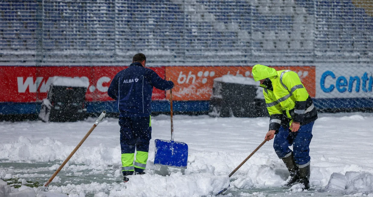 Snježne padavine odgodile utakmicu/Foto: 