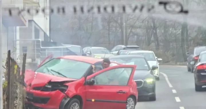 Povrijeđene dvije osobe/Čitatelj//