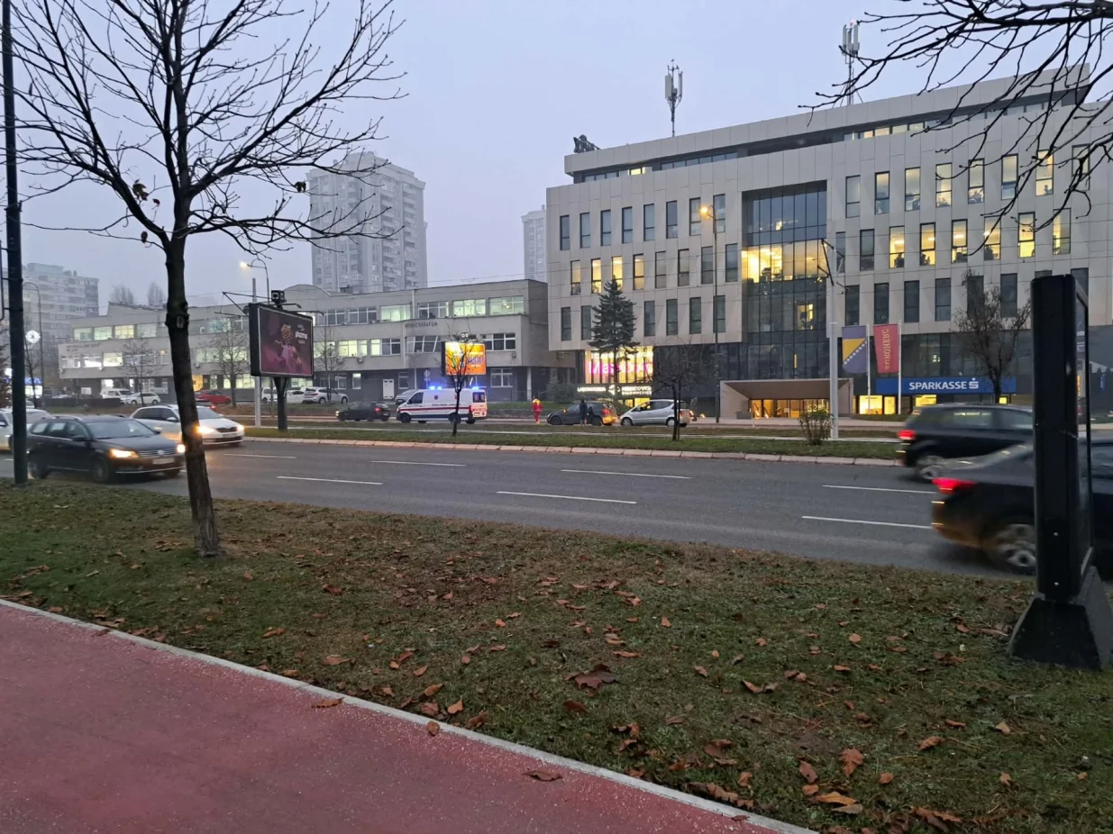 Nesreća se dogodila kod Doma zdravlja Omer Maslić/Čitalac/