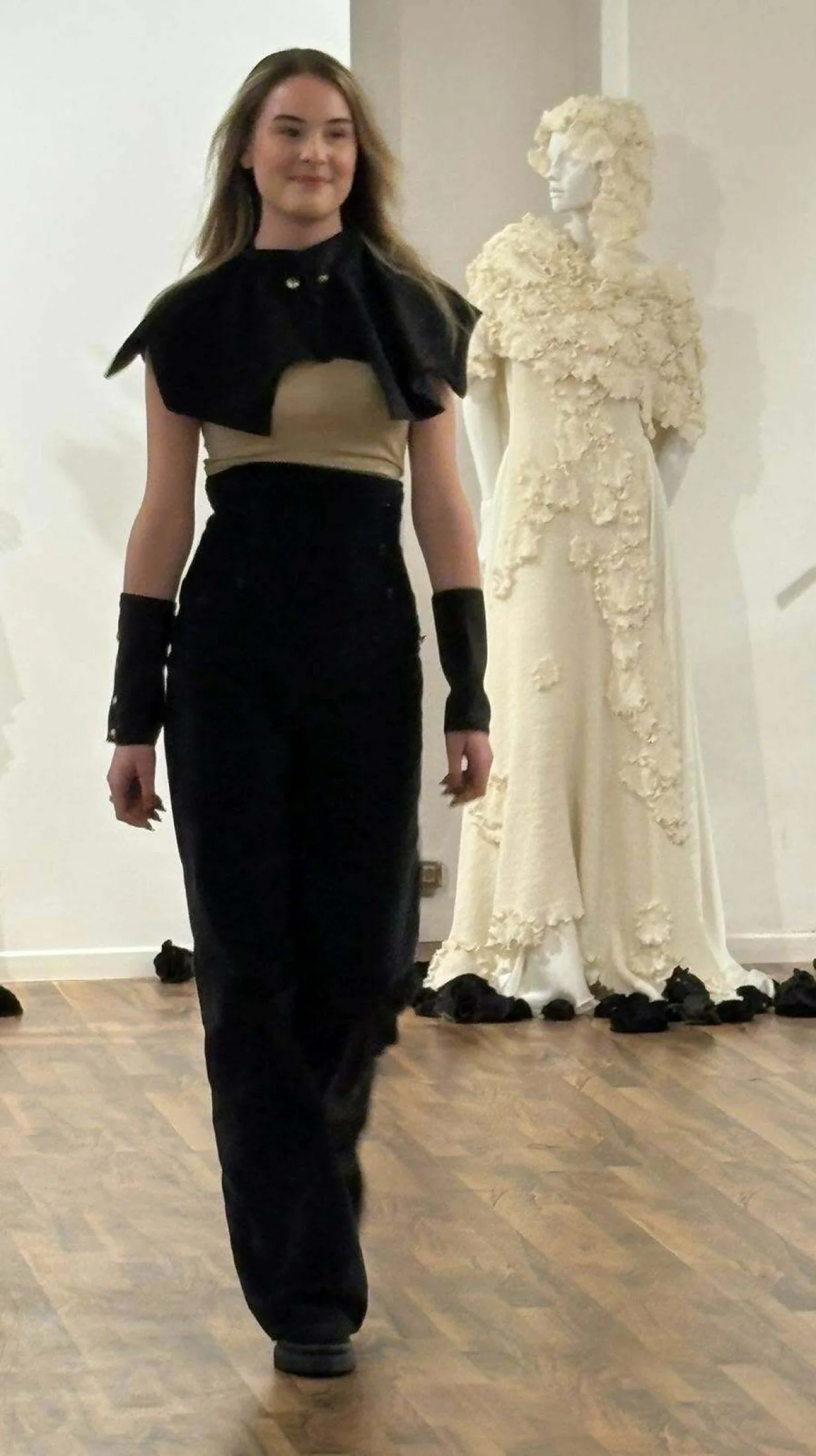 Modna revija "Srce, ruke i lopata" - spoj mode i rudarske tradicije u povodu Dana rudara/Ambasada Bih U Zagrebu 