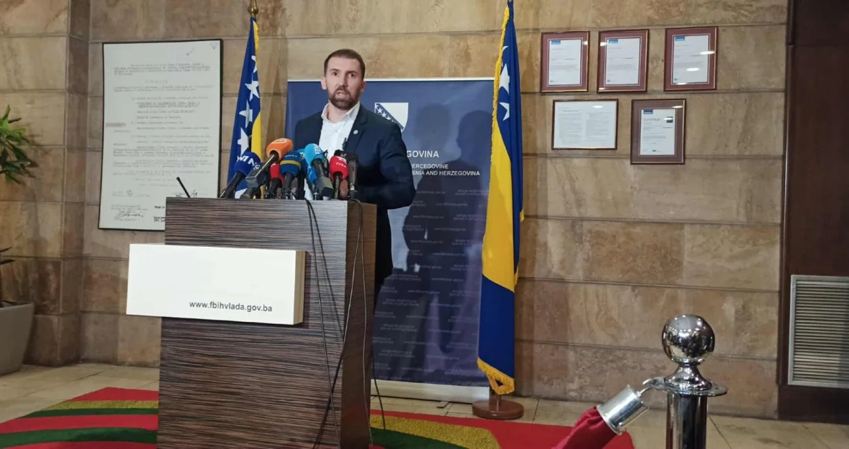 Adnan Delić, Federalni ministar za rad i socijalnu politiku/Amela Lončarić