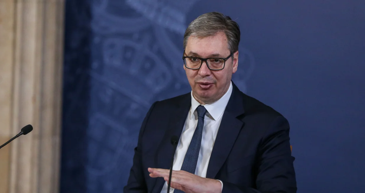 BEOGRAD, SRBIJA - 2. decembar 2025:Srbijanski predsjednik Aleksandar VuДЌiД‡ saopД‡io je u utorak u obraД‡anju graД'anima kako nema dobrih vijesti u vezi sa Naftnom industrijom Srbije (NIS), odnosno da Srbija nije dobila licencu za nastavak rada rafinerije u PanДЌevu i da je dala dozvolu za zatvaranje rafinerije (Filip Stevanovic - Anadolu Agency)/