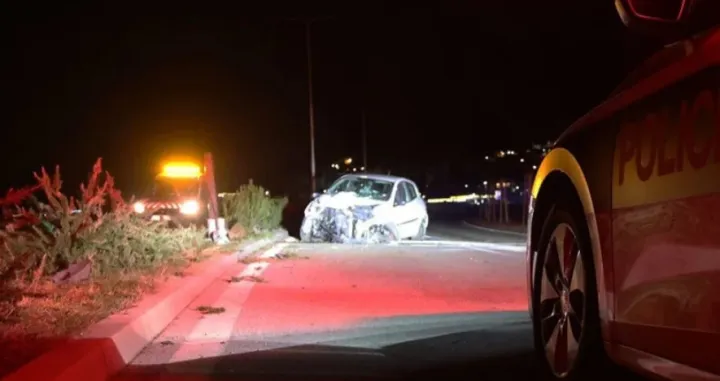 nesreća u mostaru, autom prepolovio banderu hercegovina.info/Hercegovina.info