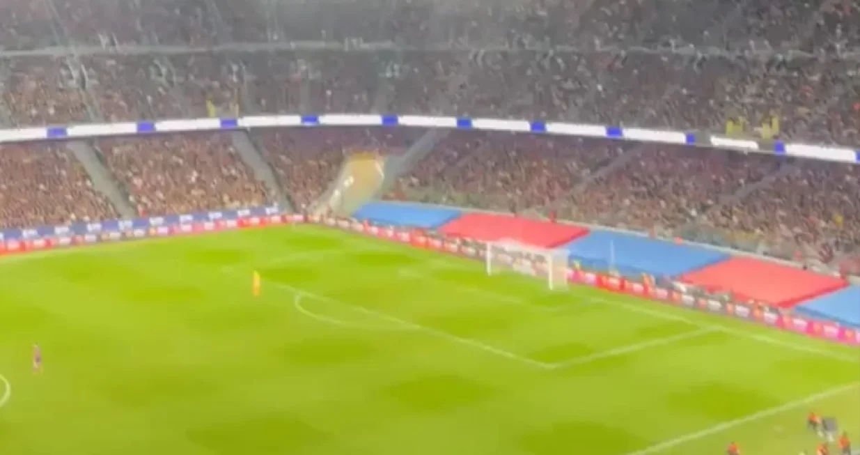 Navijači Barcelone skandirali da Alonso ostane na klupi Kraljeva (FOTO: Screenshot)/Foto: 