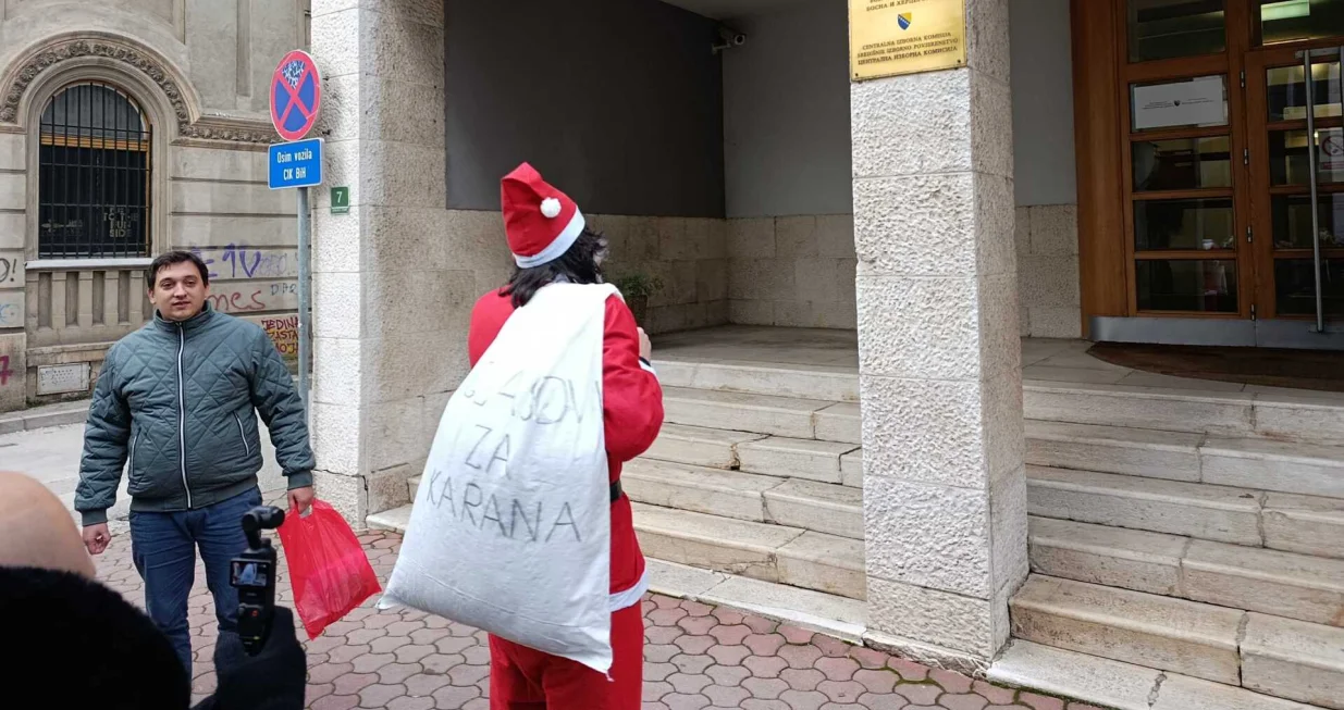 Djed Mraz, CIK BiH, performans/Edin Barimac