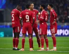 Soccer Football - UEFA Champions League - Inter Milan v Liverpool - San Siro, Milan, Italy - December 9, 2025 Liverpool's Ibrahima Konate, Liverpool's Alexander Isak, Liverpool's Virgil van Dijk, Liverpool's Joe Gomez and Liverpool's Hugo Ekitike REUTERS/Guglielmo Mangiapane/Foto: Guglielmo Mangiapane