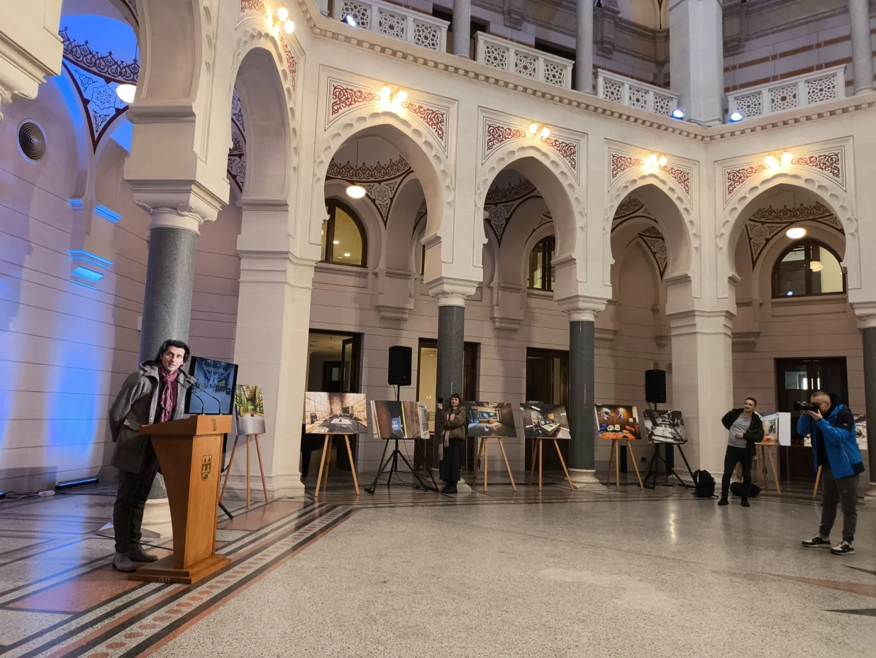 Na&scaron;a kuća/Nisad Selimović