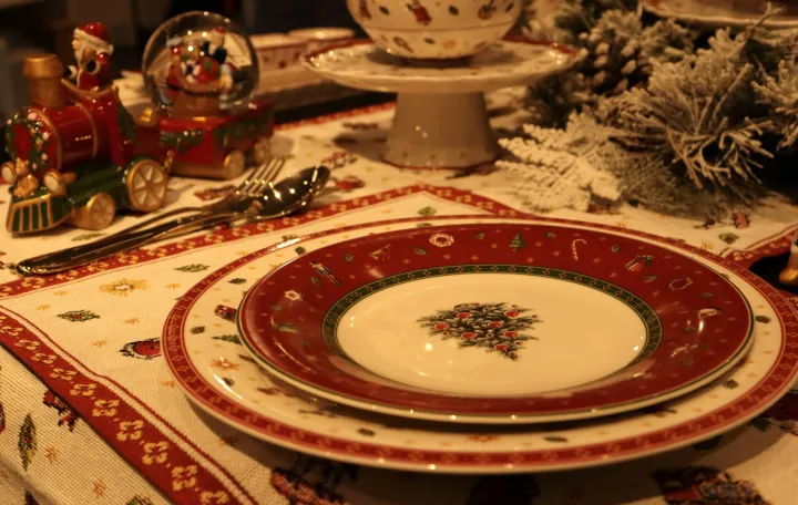 novogodi&scaron;nja, božićna, praznična večera, božić, nova godina/