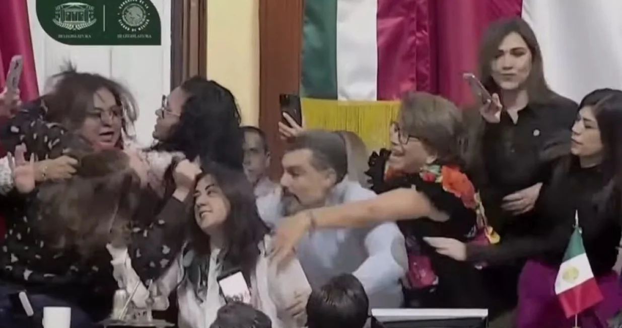 Zastupnice, Meksiko, tuče/Prtsc