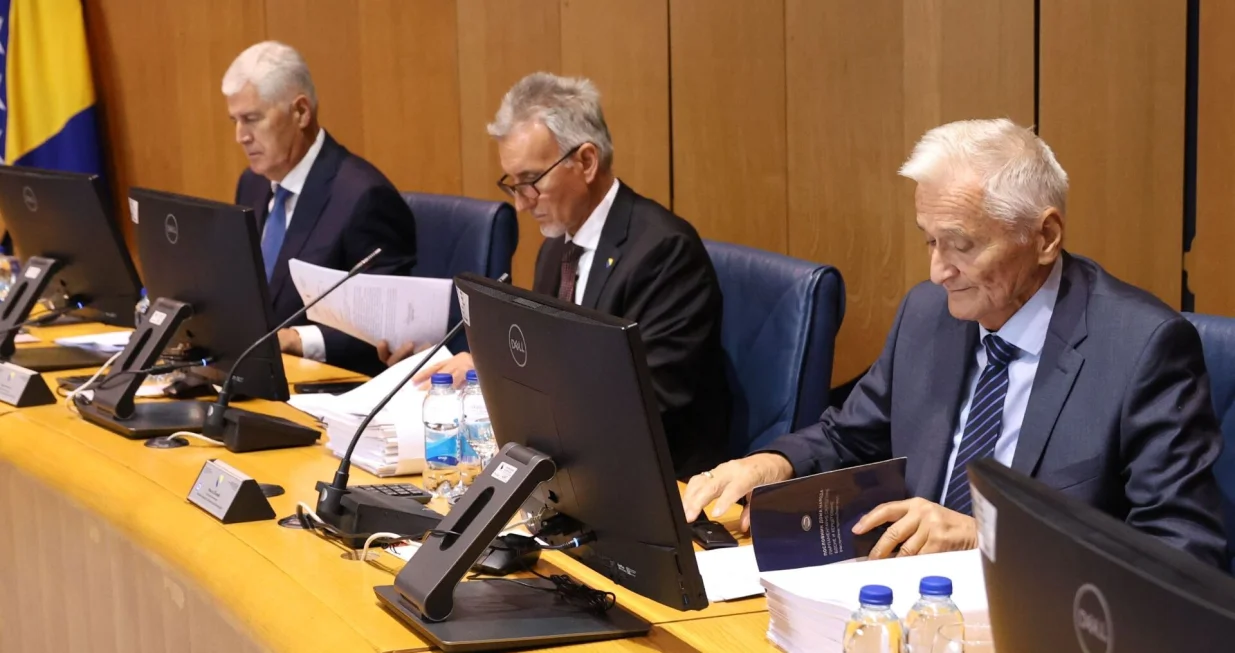 Dragan Čović, Kemal Ademović i Nikola &Scaron;pirić; hitna sjednica Doma naroda Parlamentarne skup&scaron;tine BiH/Harun Muminović