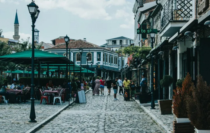 albanija, grad, turizam, &scaron;etnja/Renaldo Kodra