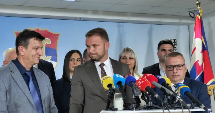 Branko Blanu&scaron;a, Dra&scaron;ko Stanivuković, Jovica Radulović, press konferencije, SDS, PDP, sastanak u Banjoj Luci, podr&scaron;ka za Blanu&scaron;u/Bn