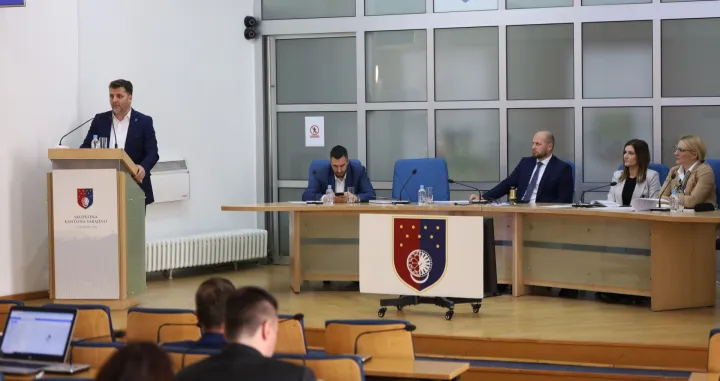 Skup&scaron;tina ks sigurnost/Senad Gubelić