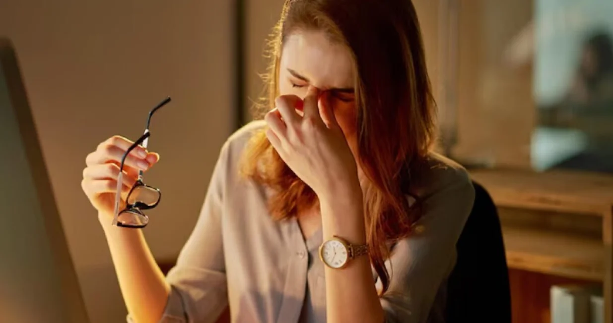 stres, umor, glavobolja/Freepik