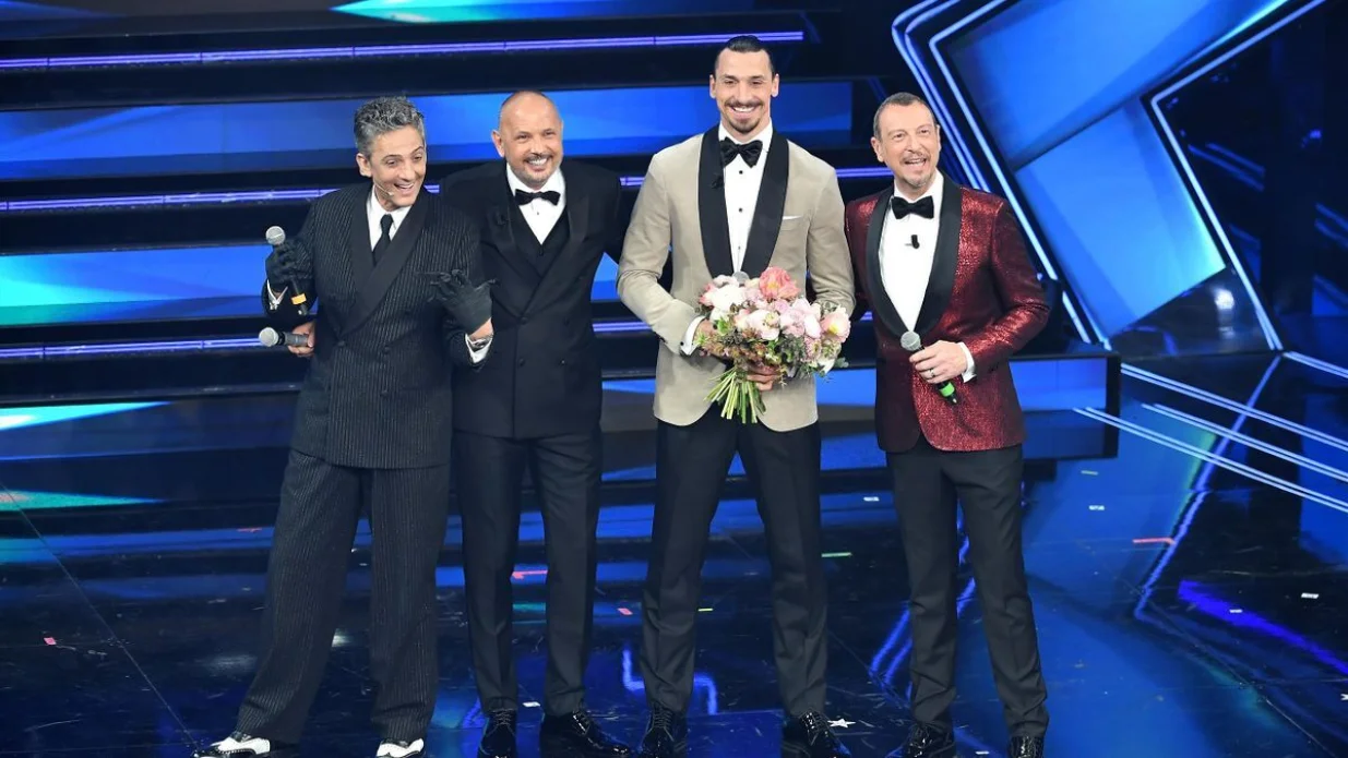 Voditelj Fiorello, Mihajlović, Ibrahimović i glavni voditelj Amadeus /