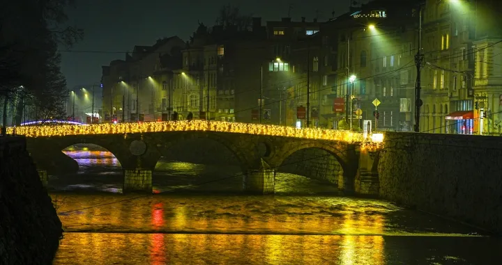 Ukra&scaron;en most Latinska ćuprija u Sarajevu/Samir Jordamović