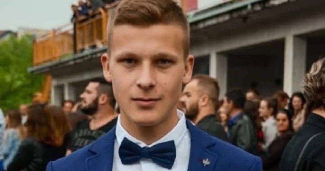 Mladi Mirzet Veladžić/Dru&scaron;tvene Mreže