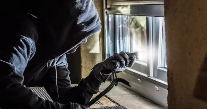 obijanje kuća i stanova, provalna krađa, provala u kuću/Freepik