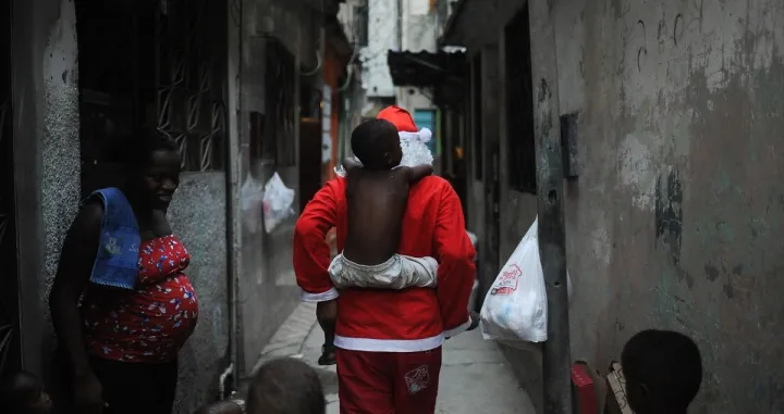 Djed Mraz u favelama/Anadolija/