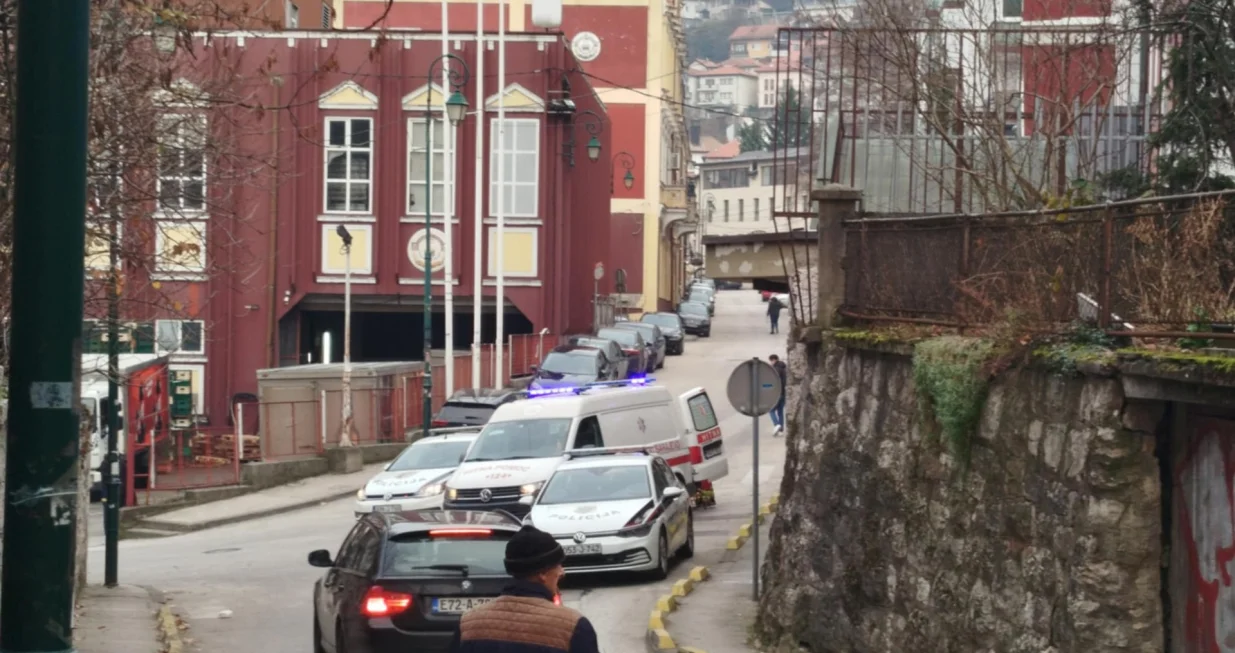 Policija i Hitna pomoć/A. Ka./Oslobođenje/