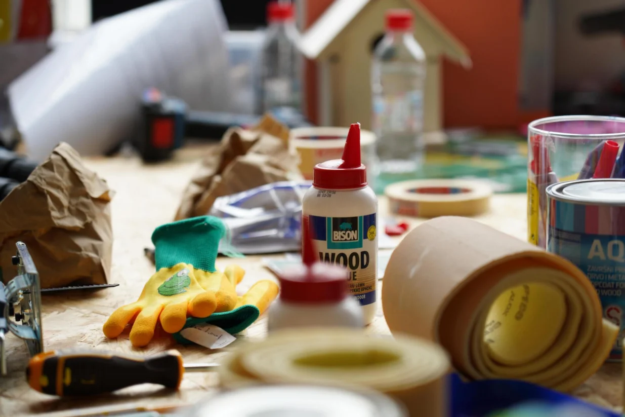 U okviru Polarnog muzeja Djeda Mraza, jedinstvenog prazničnog projekta koji realizira Oslobođenje, a koji je smje&scaron;ten u prostoru Historijskog muzeja Bosne i Hercegovine, održana je kreativno-edukativna radionica "Tvojih ruku djelo", realizirana u saradnji s partnerima ZEKA/