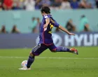 epa10350072 Takumi Minamino of Japan fails to score during the penalty shoot out during the FIFA World Cup 2022 round of 16 soccer match between Japan and Croatia at Al Janoub Stadium in Al Wakrah, Qatar, 05 December 2022. EPA/Friedemann Vogel/Foto: Friedemann Vogel