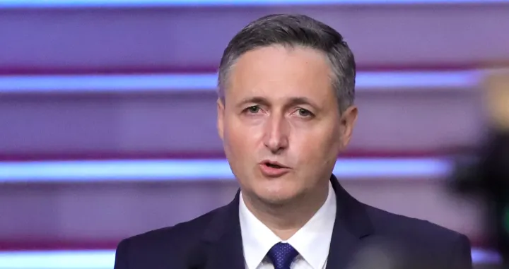 Predsjedavajući Predsjedni&scaron;tva Bosne i Hercegovine Željko Kom&scaron;ić i član Predsjedni&scaron;tva Bosne i Hercegovine dr. Denis Bećirović domaćini su prijema povodom Dana državnosti Bosne i Hercegovine, Vijećnica./Senad Gubelić