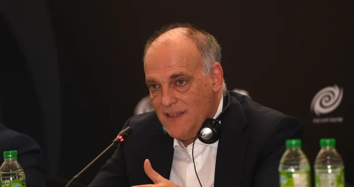 epa10354622 Spanish LaLiga president Javier Tebas speaks during the signing of an agreement between Spanish soccer league LaLiga and the Dubai-based esports, gaming and lifestyle organisation Galaxy Racer in Dubai, United Arab Emirates, 08 December 2022. EPA/MARTIN DOKOUPIL/Foto: Martin Dokoupil