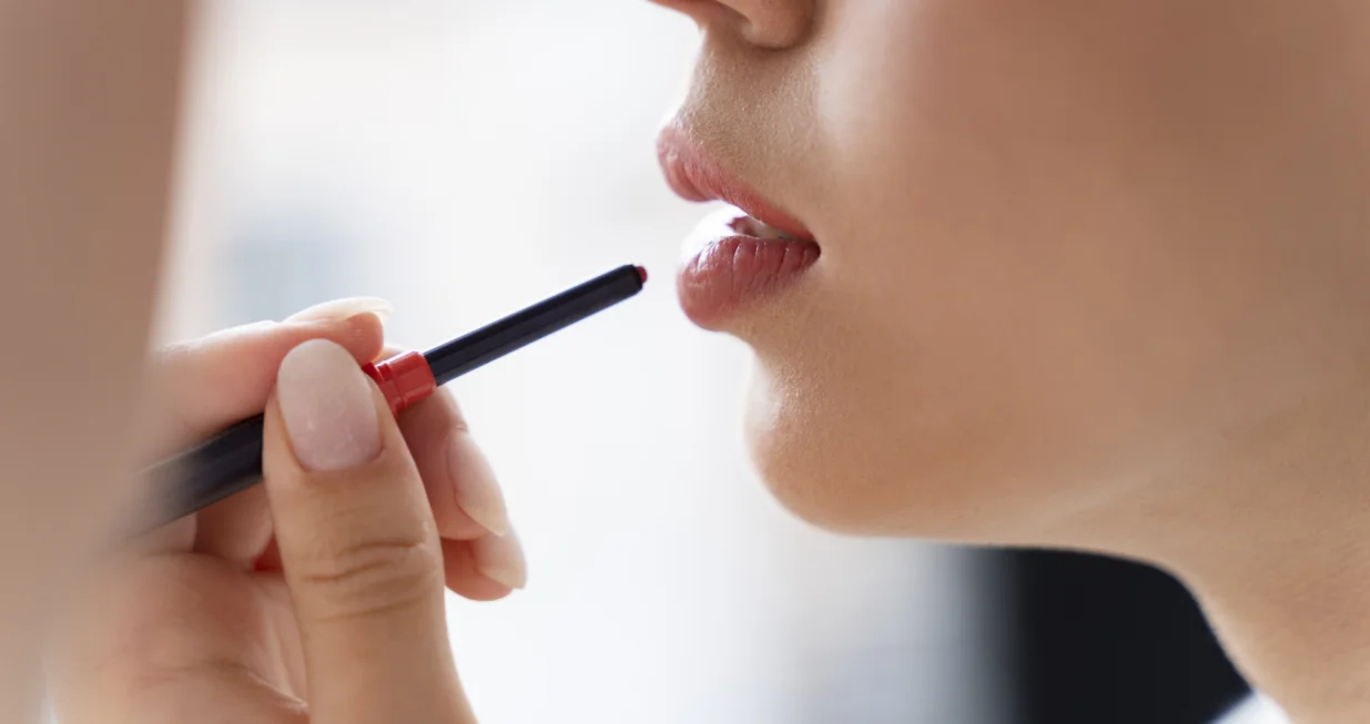 Must-have olovka za usne/Free Pik