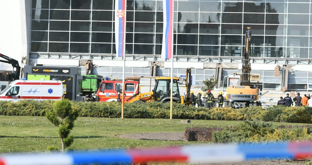 Sru&scaron;ila se nadstre&scaron;nica na Željezničkoj stanici u Novom Sadu/Nova.rs