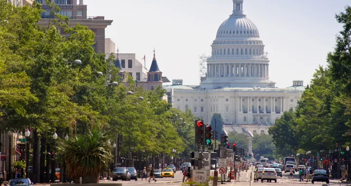 Public, Capitol Exterior, Pennsylvania Avenue/U.s. Senate Photographic Studio-