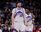 Dec 22, 2025; Denver, Colorado, USA; Utah Jazz center Jusuf Nurkic (30) reacts after a play in the third quarter against the Denver Nuggets at Ball Arena. Mandatory Credit: Isaiah J. Downing-Imagn Images/Foto: Isaiah J. Downing