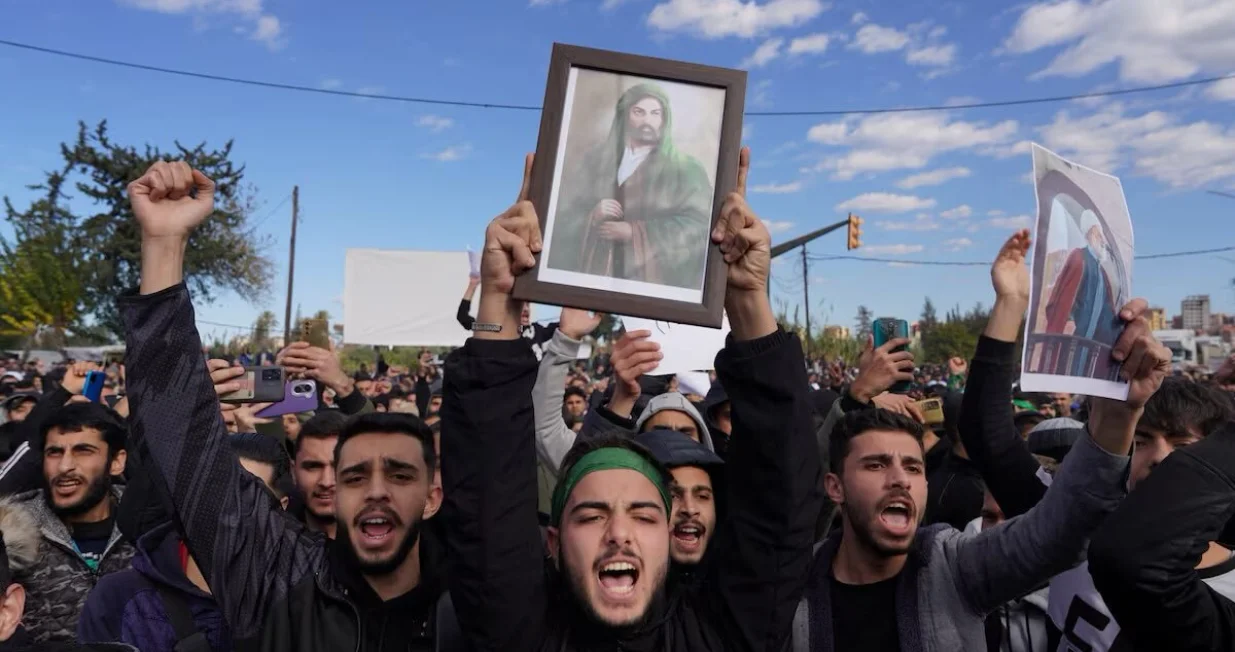 Protest Sirija/Screenshot X