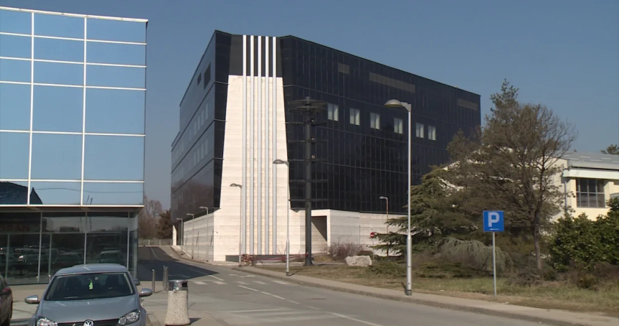 kockarnica, vlada rs, zgrada, savo minić, brčko/