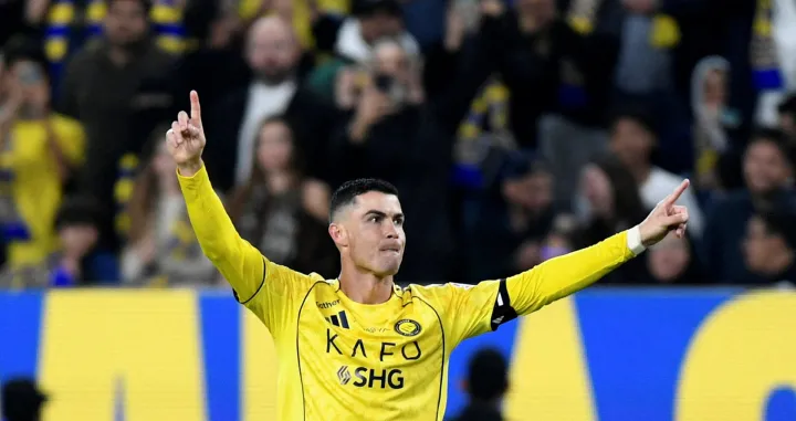 FILE PHOTO: Soccer Football - Saudi Pro League - Al Nassr v Al Okhdood - Al Awwal Park, Riyadh, Saudi Arabia - December 27, 2025 Al Nassr's Cristiano Ronaldo celebrates scoring their third goal before it is disallowed after a VAR review REUTERS/Stringer/File Photo/Foto: Stringer