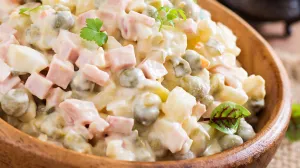 Jedna od najpoznatijih salata na trpezama/Free Pik