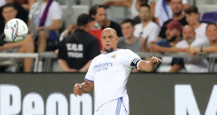 epa09355447 Roberto Carlos of Real Madrid in action during the El Clasico Legends match between Real Madrid and Barcelona at Bloomfield stadium in Tel Aviv, Israel, 20 July 2021. EPA/ABIR SULTAN/Foto: Abir Sultan