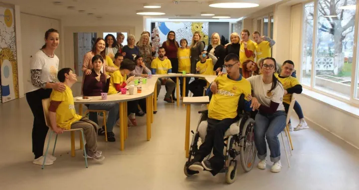 Photo by: Dajte nam &scaron;ansu. naslov teksta:   Polarni muzej Djeda Mraza: Kada praznici dobiju dublji smisao/