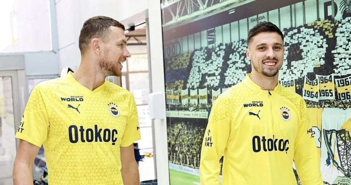 Edin Džeko - Rade Krunić /Foto: 