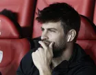 epa10294588 FC Barcelona's defender Gerard Pique reacts on the bench ahead of the Spanish LaLiga soccer match between CA Osasuna and FC Barcelona, in Pamplona, northern Spain, 08 November 2022. EPA/Jesus Diges/Foto: Jesus Diges