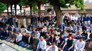Bajram-namaz, Kurban-bajram, klanjan bajram-namaz u Begovoj džamiji u Sarajevu/Damir Deljo