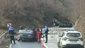 nesreća na komaru, dva vozila završila na krovu, obustavljen saobraćaj/Viber