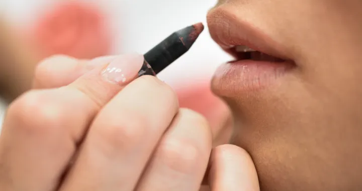 Svi se sada ovako &scaron;minkaju/Free Pik