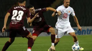 Mihael Mlinarić i Huso Karjašević u duelu/Foto: 