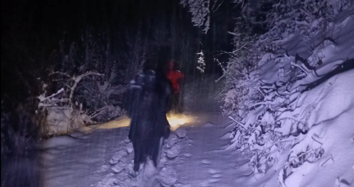 Spa&scaron;avanje u snježnoj noći kod Goražda: Spasioci se 47 minuta probijali kroz &scaron;umu do zalutalih djevojaka/Screenshot