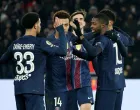 Soccer Football - Ligue 1 - Paris St Germain v Paris FC - Parc des Princes, Paris, France - January 4, 2026 Paris St Germain's Ousmane Dembele celebrates scoring their second goal with teammates REUTERS/Catherine Steenkeste/Foto: Catherine Steenkeste