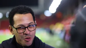 Soccer Football - UEFA Conference League - Aberdeen v RC Strasbourg - Pittodrie Stadium, Aberdeen, Scotland, Britain - December 11, 2025 RC Strasbourg coach Liam Rosenior before the match REUTERS/Russell Cheyne/Foto: Russell Cheyne