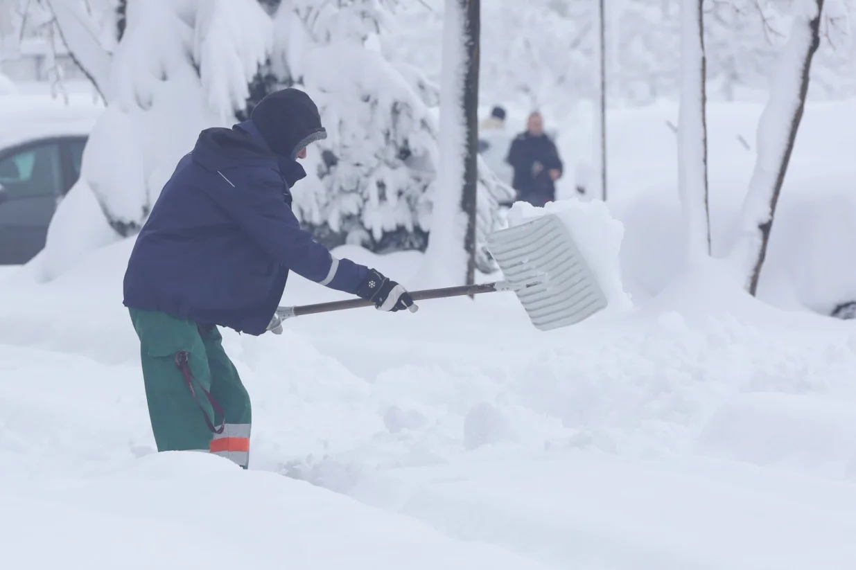 Snjeg či&scaron;ćenje kolaps/Senad Gubelić