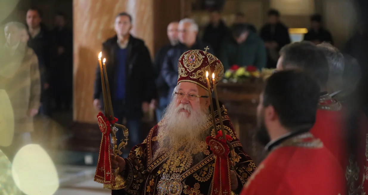 Božićna liturgija iz Saborne crkve Presvete Bogorodice u Sarajevu/Senad Gubelić